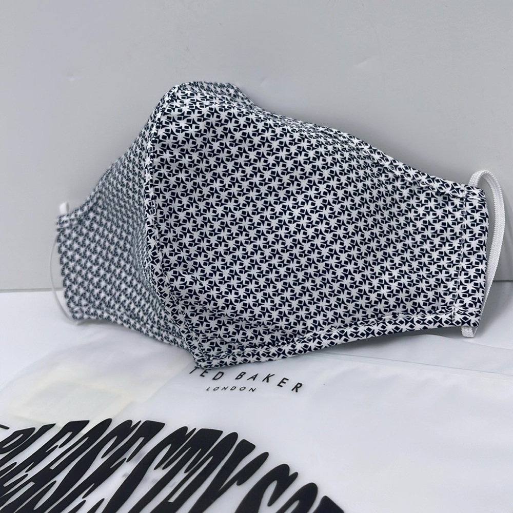 Black and White Patterned Face Mask TED BAKER LONDON Reversible Reusable NWT - Picture 14 of 16